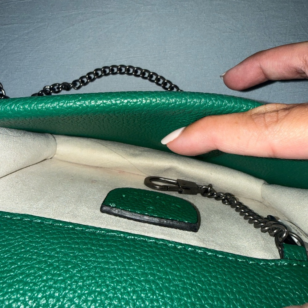 Designer inspired purse! - Picture 3 of 4